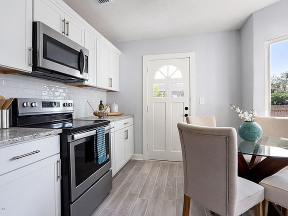5th image of 5859 Bartram Cir N