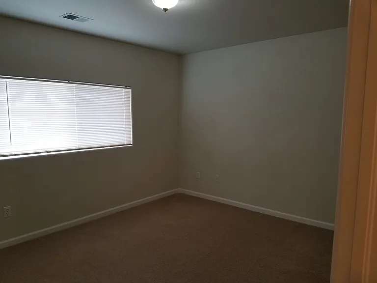 1213 Taft Ave — Photo 12