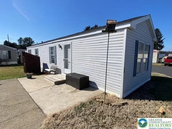 5475 Hamilton Blvd Trailer 23, Allentown, PA 18106