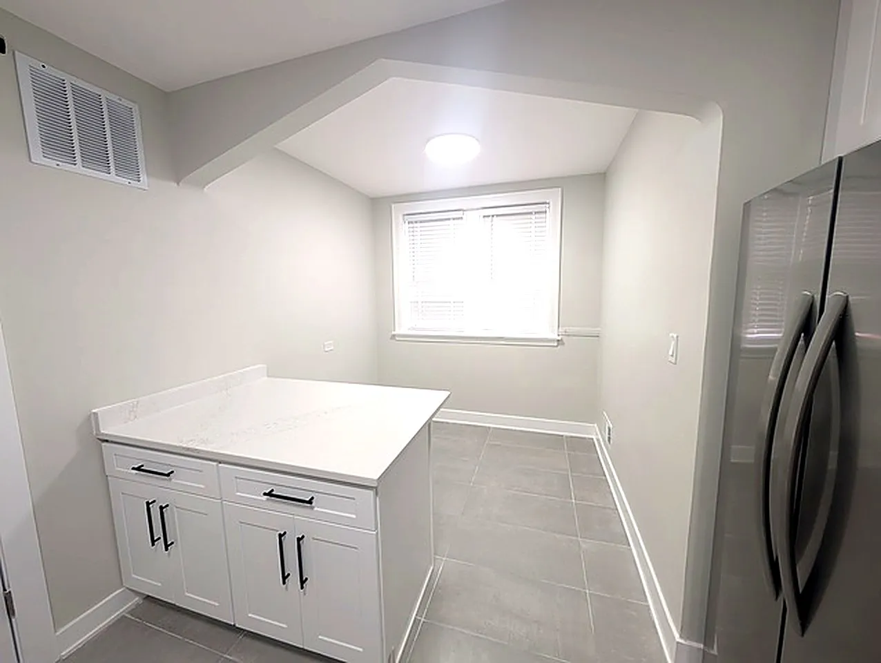 3 bed, 1400 sqft, $2,295 — Photo 4