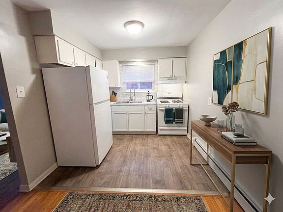 Kitchen example with furniture