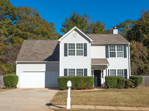 8201 N Sterling Lakes Dr, Covington, GA 30014