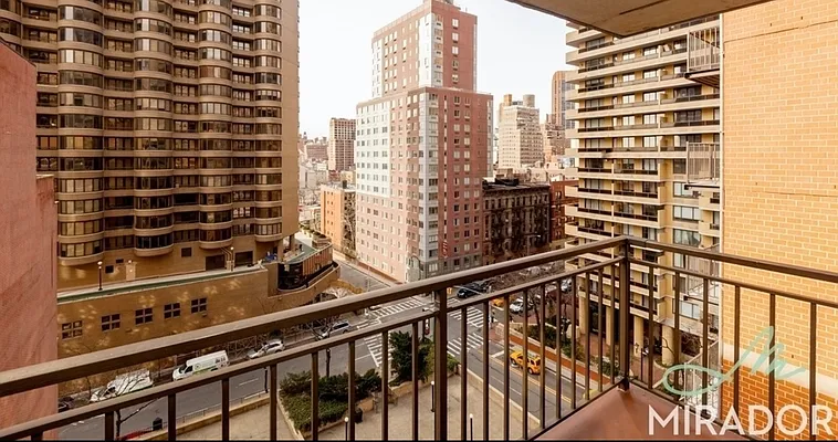 Rented by Mirador Real Estate | media 2