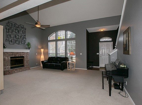 Soaring ceiling and cozy fireplace!