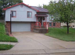 9106 Washington St, Omaha, NE 68127