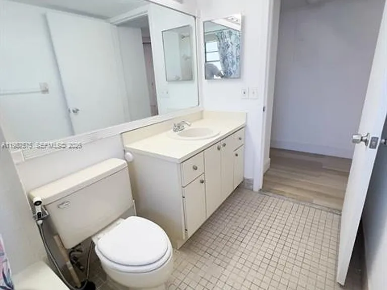 10550 NW 7th Ter #B7 — Photo 22