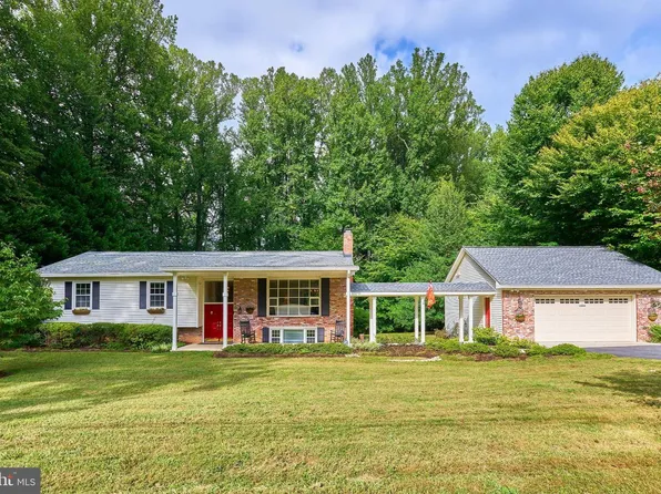 10800 Kelley Dr, Fairfax, VA 22030