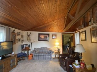 1463 Cedar St, Forsyth, MT 59327