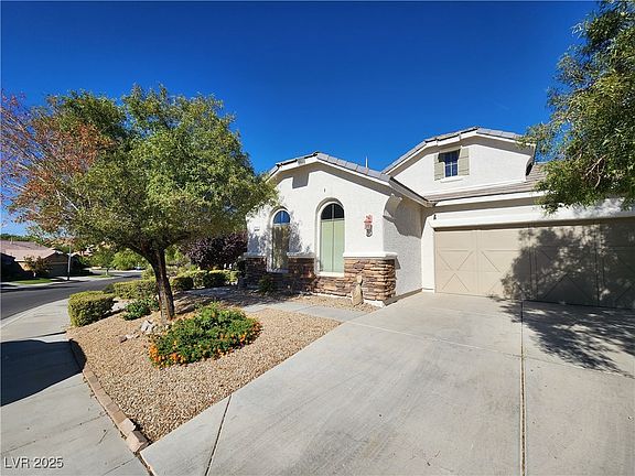 3rd image of 1260 Corista Dr