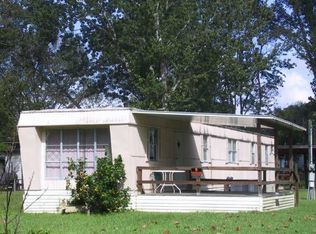 132 Edgewater Rd, Satsuma, FL 32189