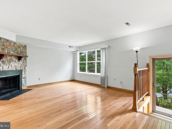 4th image of 3255 Durham Pl