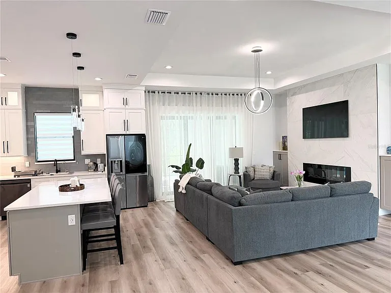 4722 Neptune Rd — Photo 5