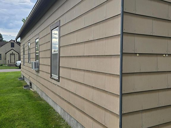 4th image of 18303 Sperl Ave