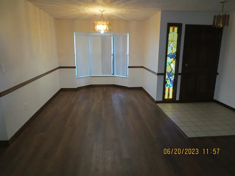 2002 Sycamore Ln — Photo 4
