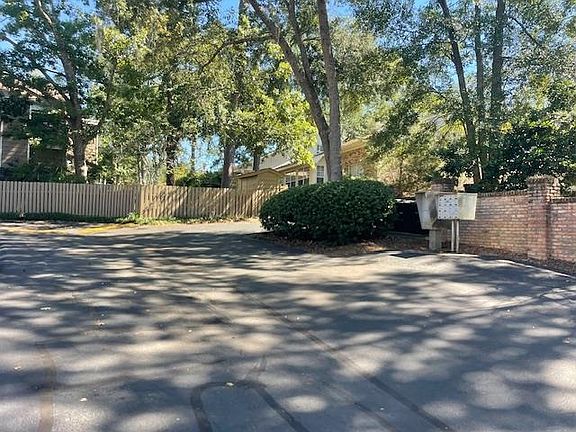 4th image of 3072 Ironwood Dr