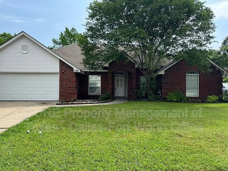 7724 Sagebrush Ct N — Photo 1