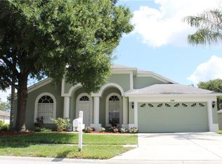 22451 Laureldale Dr, Lutz, FL 33549