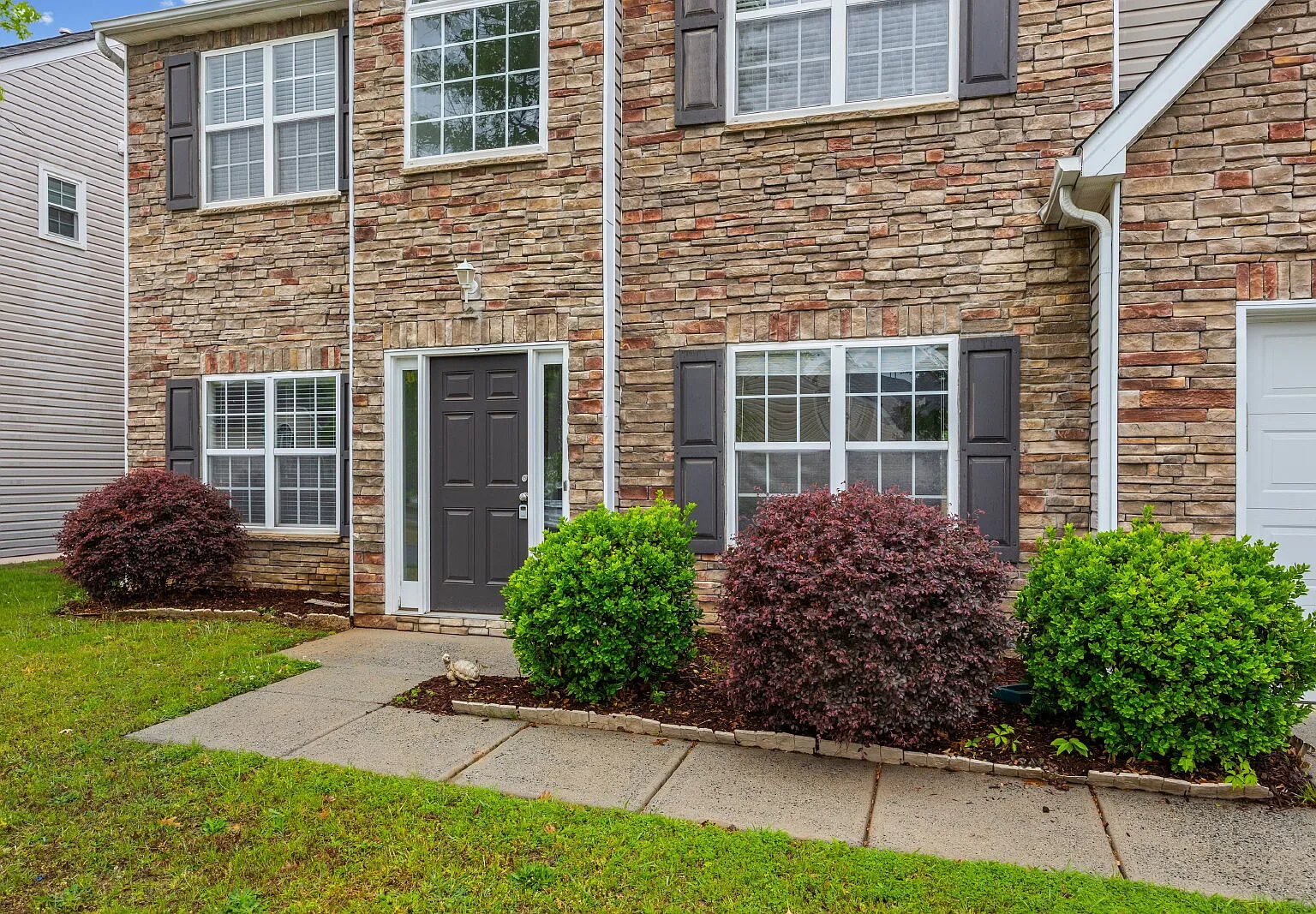 4 bed, 2.5 bath, $2,750 — Photo 2