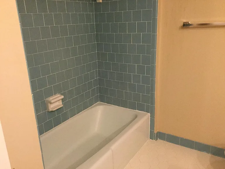 455 Mall Blvd — Photo 6