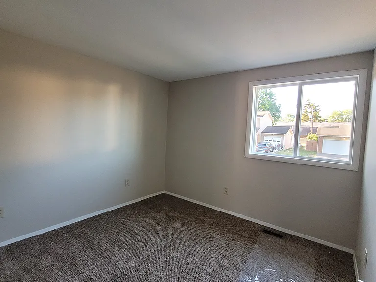 3192 Kingswood Dr — Photo 13