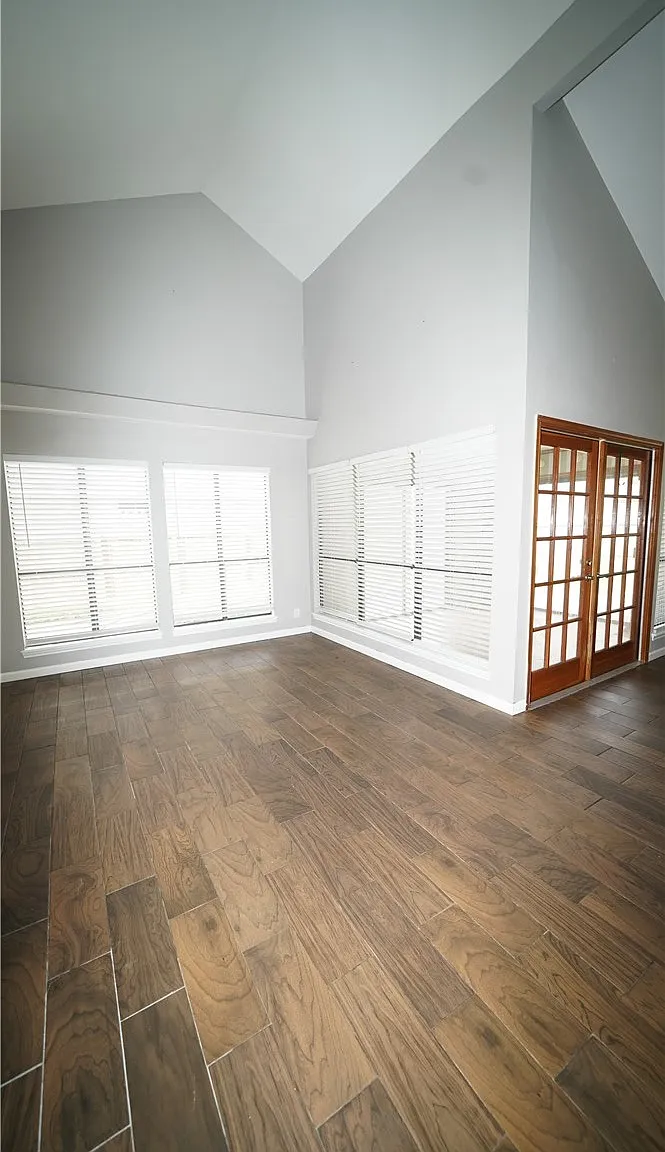 3 bed, 2.0 bath, 1708 sqft, $2,250 — Photo 3