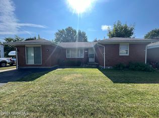 64 West St, Troy, NY 12183