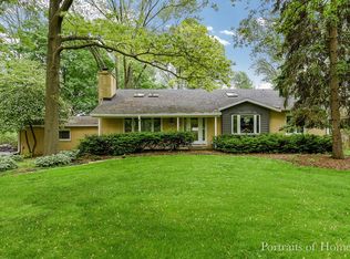 2S443 Oaklawn Dr, Glen Ellyn, IL 60137