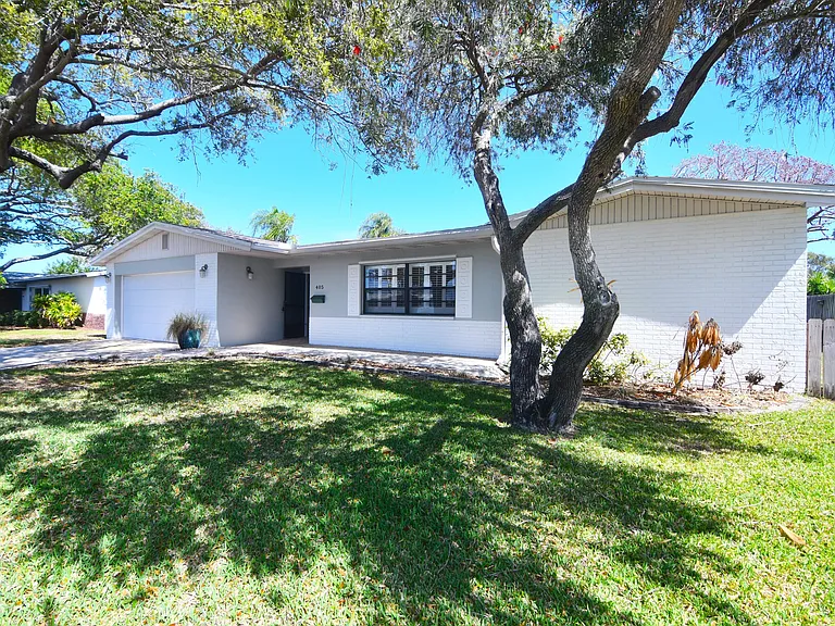 405 Sparrow Dr — Photo 6
