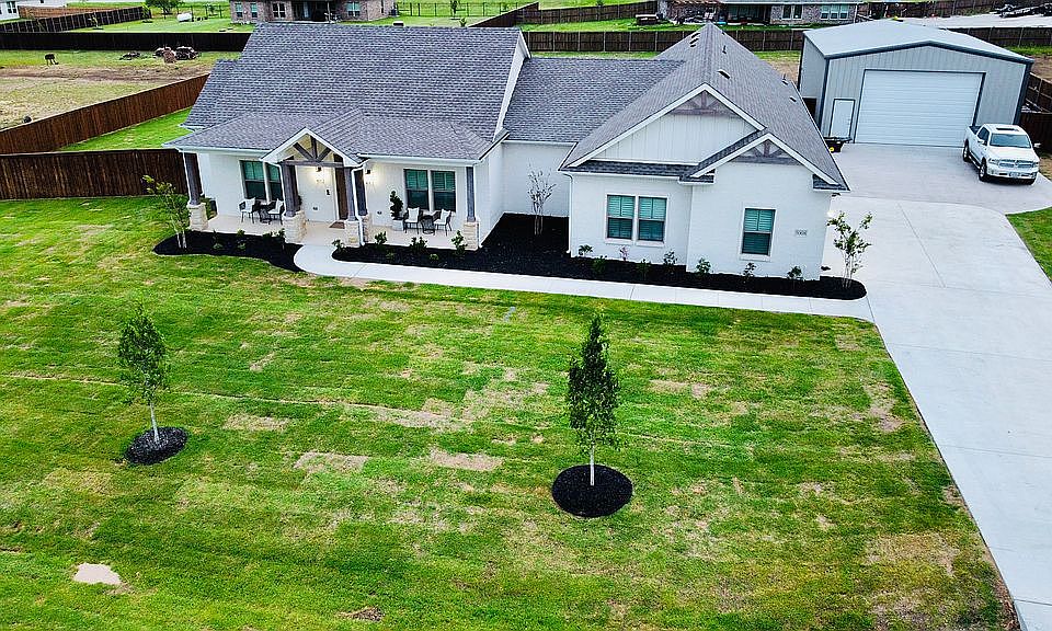 2nd image of 5008 Diamond Dr