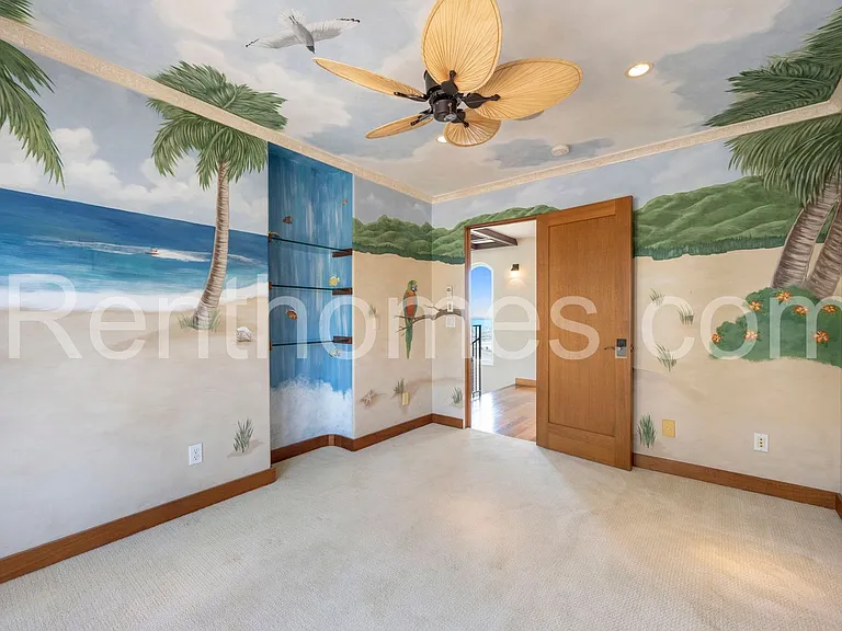 2940 Columbia St — Photo 59