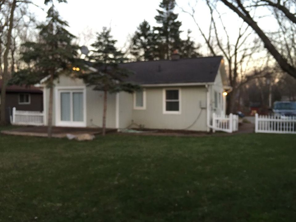 2nd image of 1610 Bawtree St