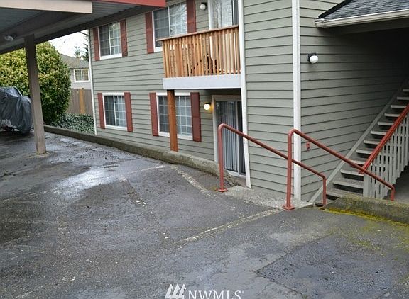 2nd image of 16817 Larch Way #E 101