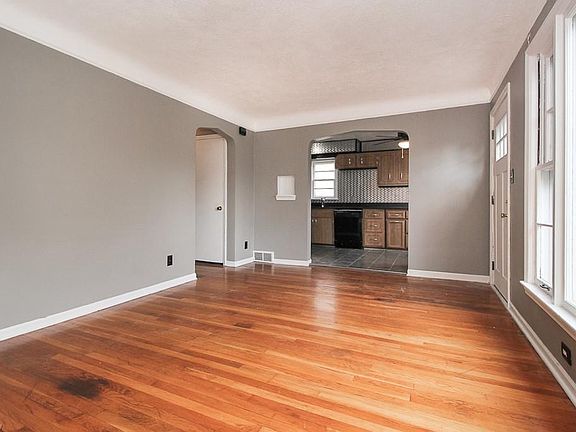 5th image of 5810 Pelham Dr