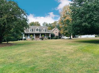 1161 Deerwood Dr, New Johnsonville, TN 37134