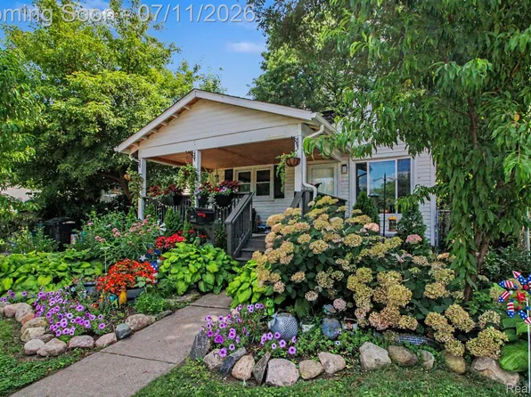 740 E Ten Mile Rd, Ferndale, MI 48220