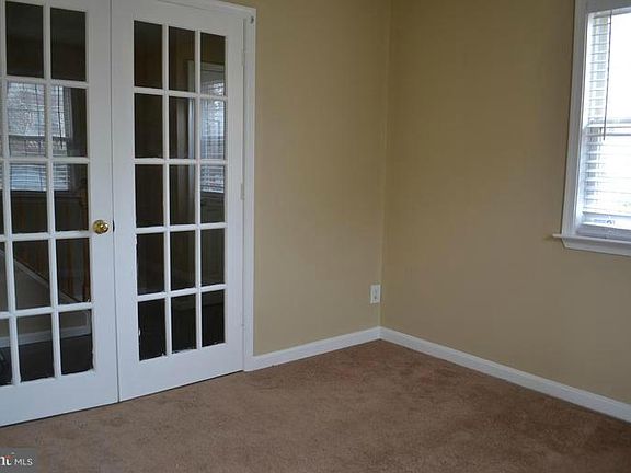5th image of 110 Raquel Ct