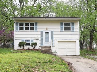 1401 N Cherokee St, Independence, MO 64058