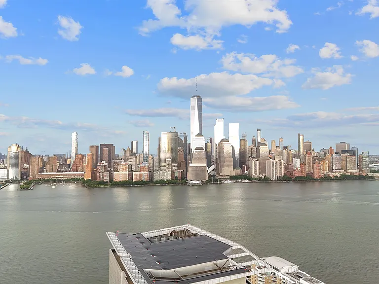 2 2nd St #1807 — Photo 2