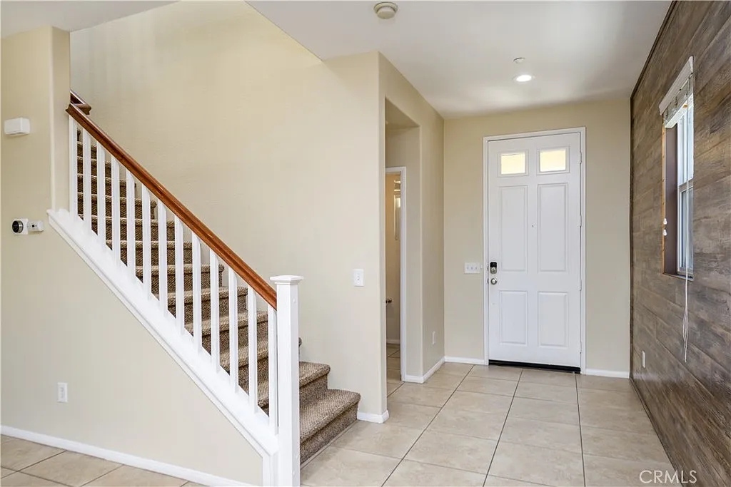 3 bed, 2.5 bath, 1567 sqft, $3,300 — Photo 3