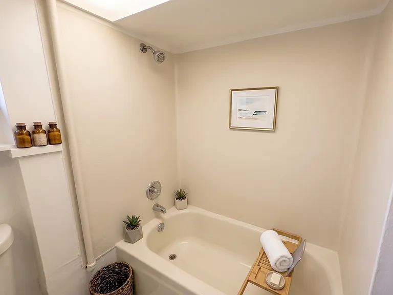 Rosada Apartments — Photo 10