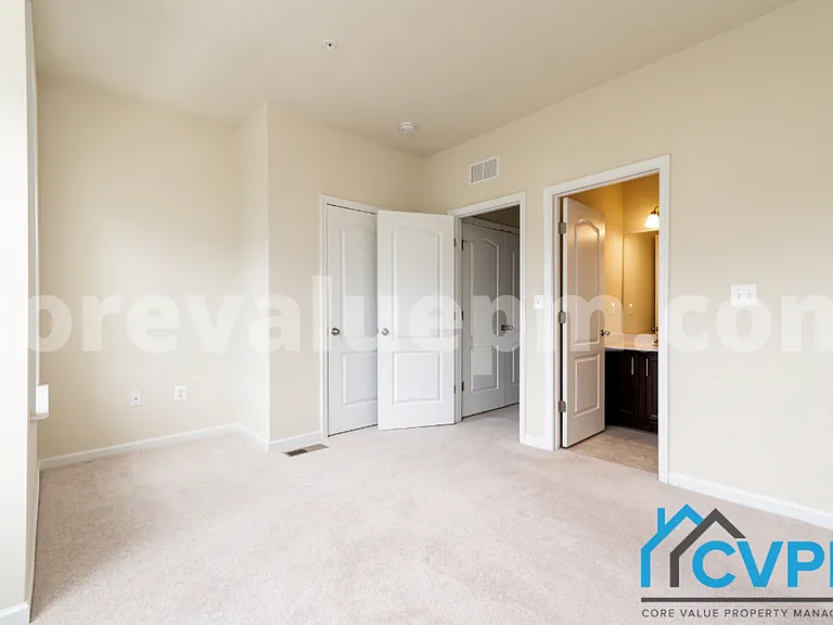 1216 Acorn Ln — Photo 21