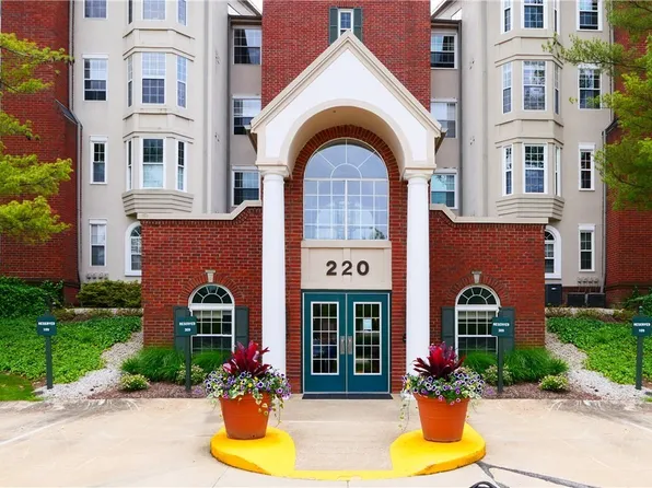 220 Fox Hollow Dr APT 302, Mayfield Heights, OH 44124