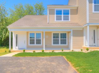 555 Twisted Oak Dr, Christiansburg, VA 24073