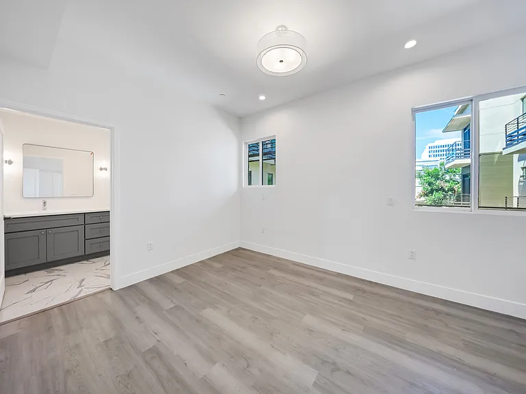 973 E Del Mar Blvd #104 — Photo 20