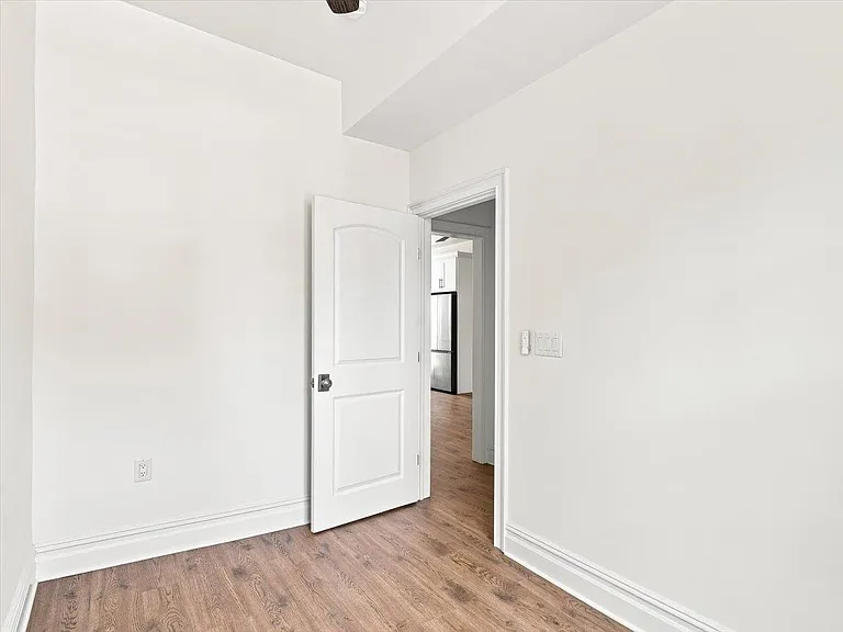 155 Grand St #2 — Photo 16