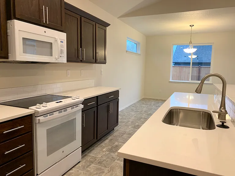 2417 Imperial Dr NW — Photo 12