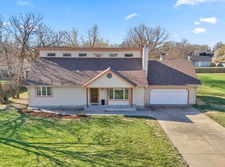 3211 Hidden Meadow Dr, Newton, KS 67114