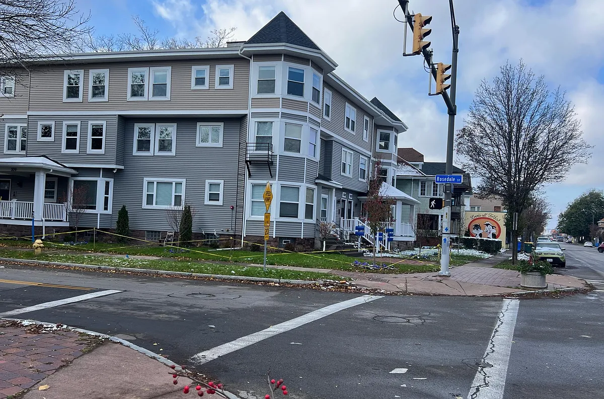 Building Photo - 1007 Monroe Ave #3
