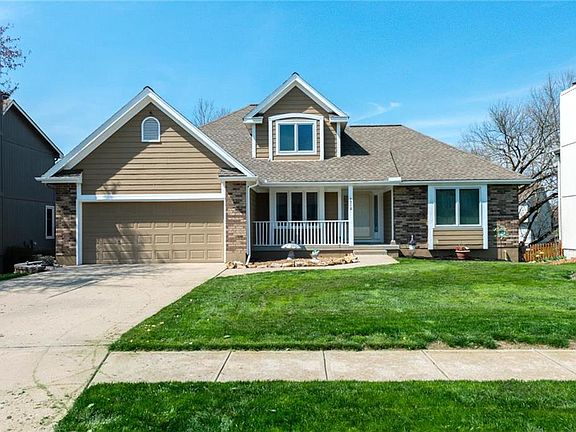2nd image of 4512 NE Jamestown Dr