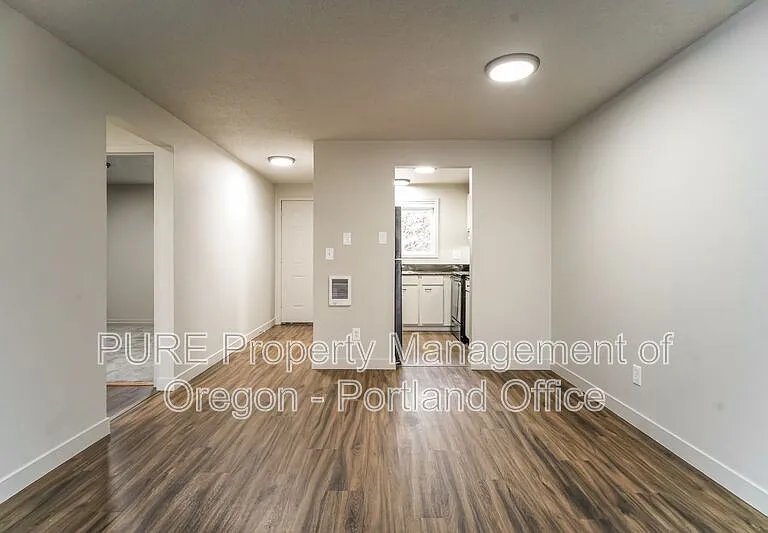 18411 E Burnside St #205 — Photo 22